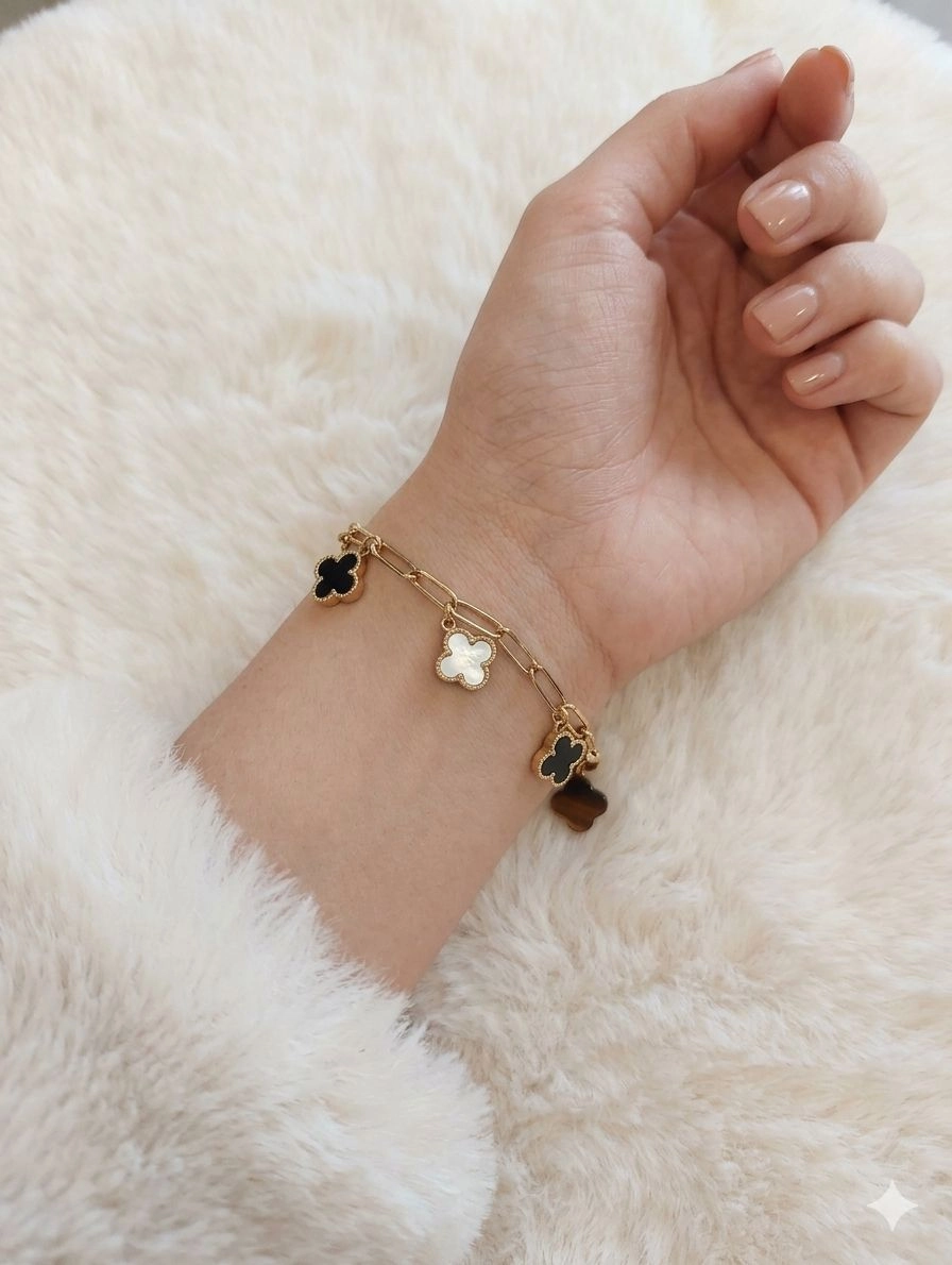 Stainless steel clover charm bracelet